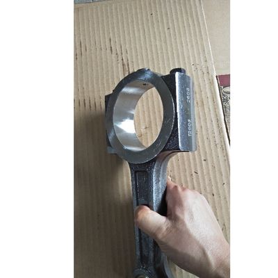 위조하는 미츠비시 OEM 엔진 예비 품목을 위한 4D32 연결대 투관 경주